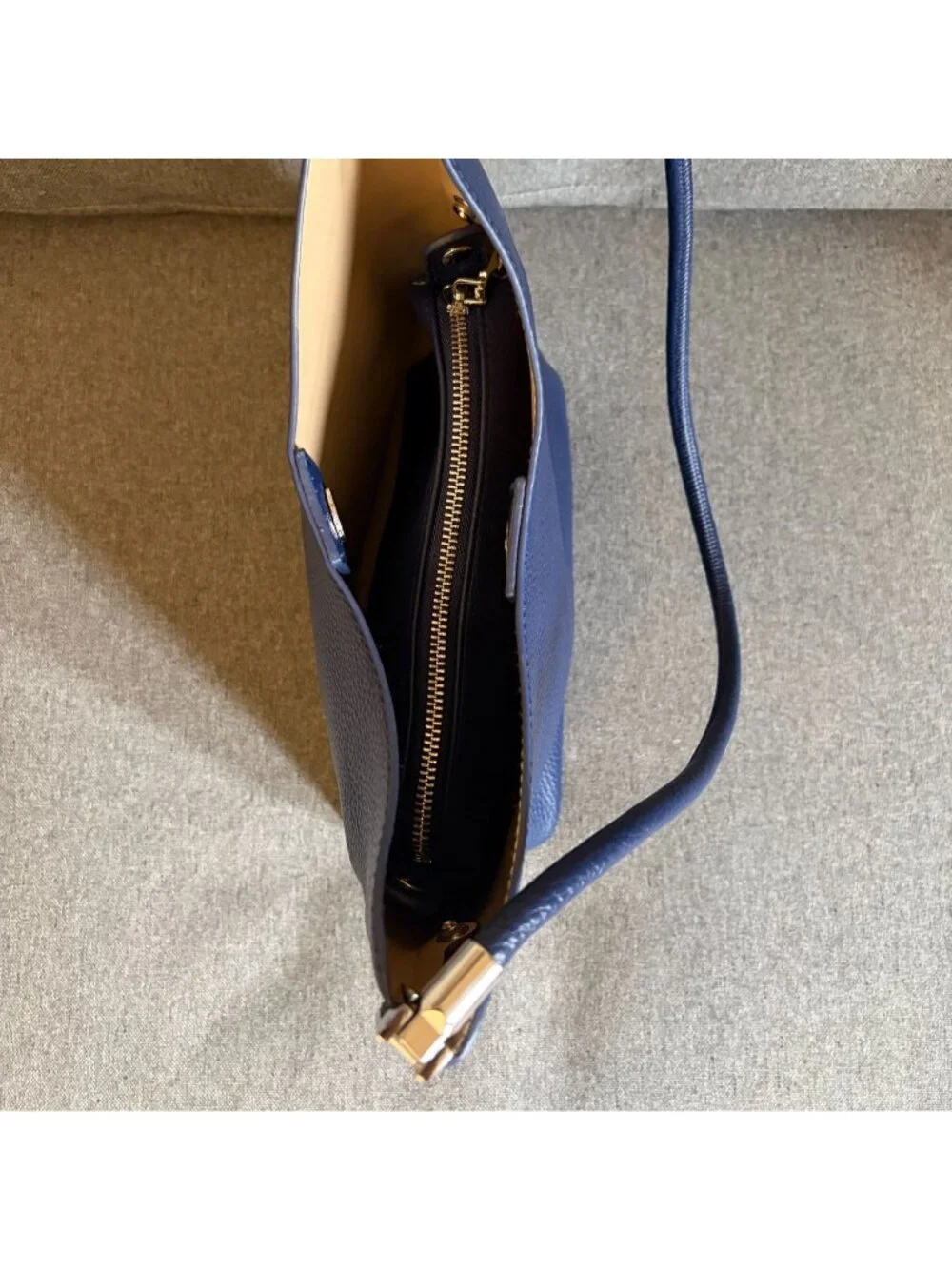 Miztique 2-in-1 Scoop Neck Tote and Removable Zip Pouch Set NWOT